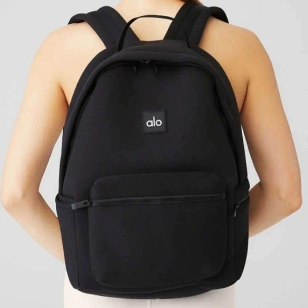 nwt ALO Yoga Neoprene Datachable Pouch Black Backpack